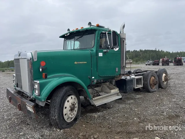 1992 International 9300 6x4 T/A Day Cab Truck Tractor (Inoperable) (Glider Kit)