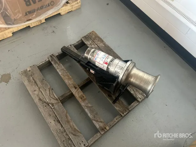 A.B. Chance C3081170 Electric Hitch Mounted 1000 lb Capstan Hoist