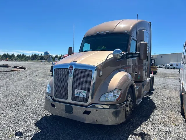2019 Kenworth T680 6x4 T/A Sleeper Truck Tractor (Inoperable)
