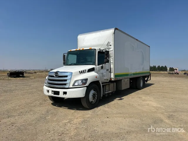 2015 Hino 268 4x2 Van Truck