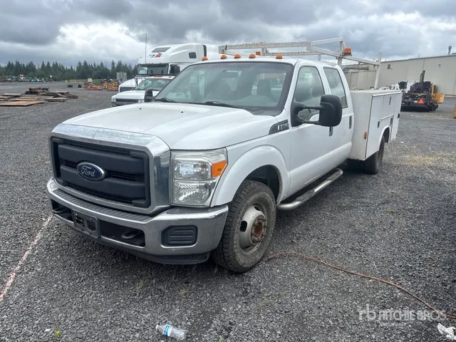 2016 Ford F-350 XL 4x2 Crew Cab Utility Truck (Inoperable)