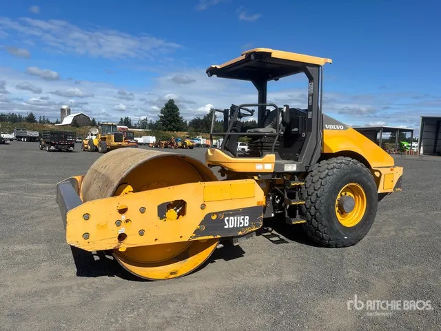 2017 Volvo SD115B Smooth Drum Compactor