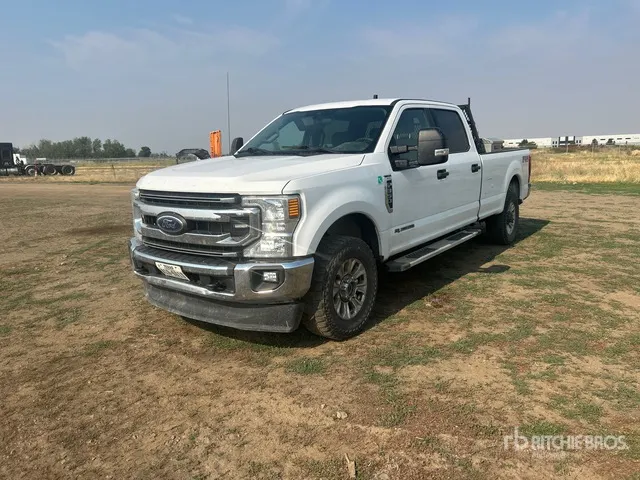 2021 Ford F-350 XLT 4x4 Crew Cab Pickup