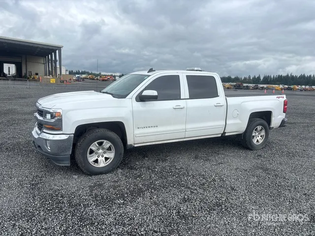 2018 Chevrolet Silverado 1500 4x4 Crew Cab Pickup