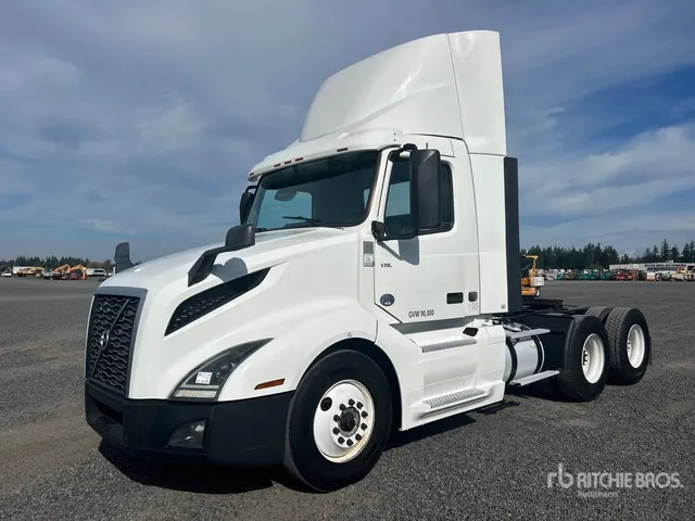 2019 Volvo VNL300 6x4 T/A Day Cab Truck Tractor