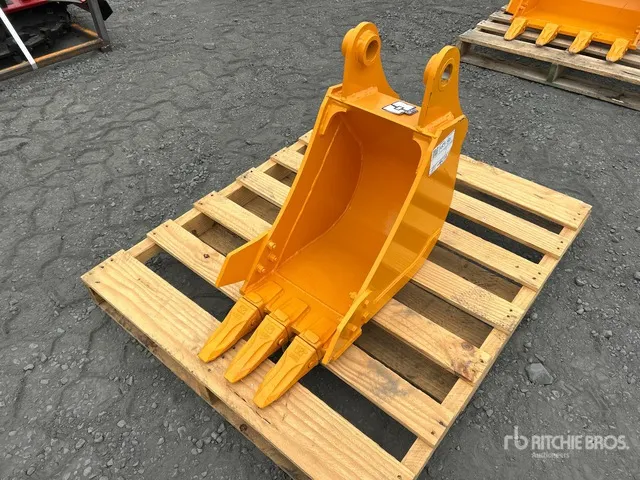 2026 GIYI 12 in Digging Excavator Bucket - Fits Cat 305 (Unused)