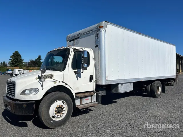2014 Freightliner M2 106 4x2 Van Truck
