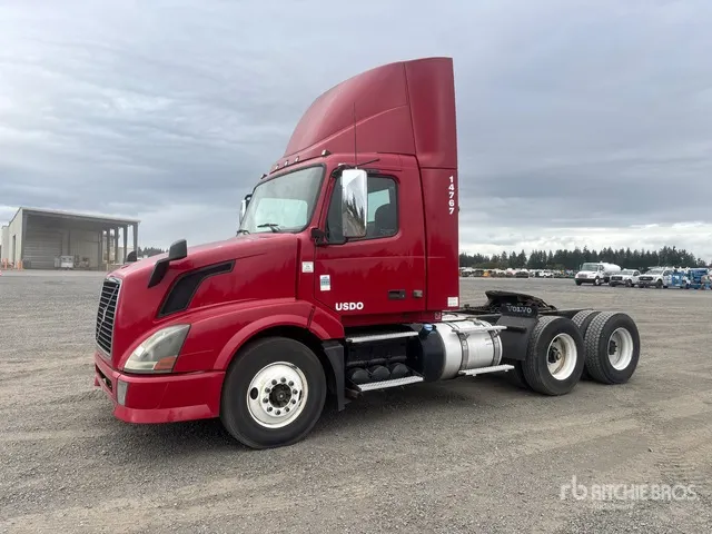 2014 Volvo VNL300 6x4 T/A Day Cab Truck Tractor