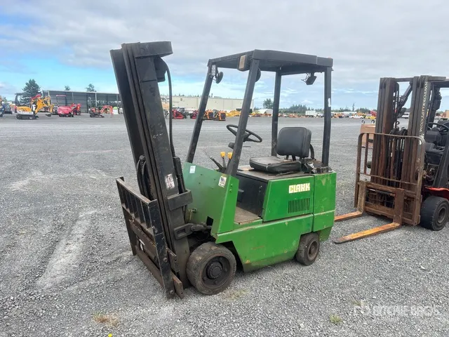 1996 Clark GCX17E 2700 lb Cushion Tire Forklift (Inoperable)