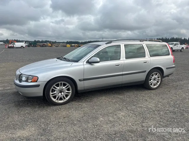 2001 Volvo V70 Station Wagon