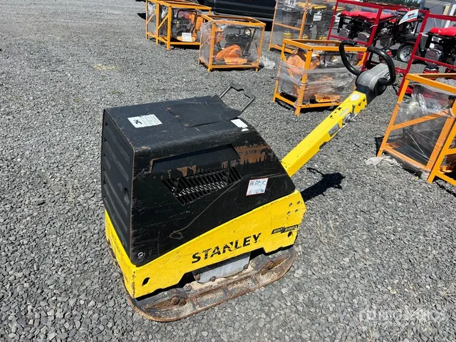 2016 Stanley SRP5960 Reversible Vibratory Plate Compactor
