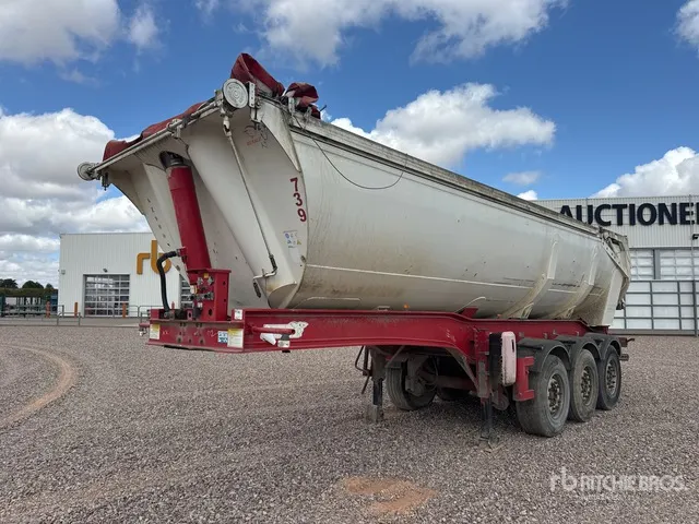 2010 Benalu C34CMS01 Semi-Remorque Benne Ronde 3 Essieux Tri/A Démolition End Dump Trailer