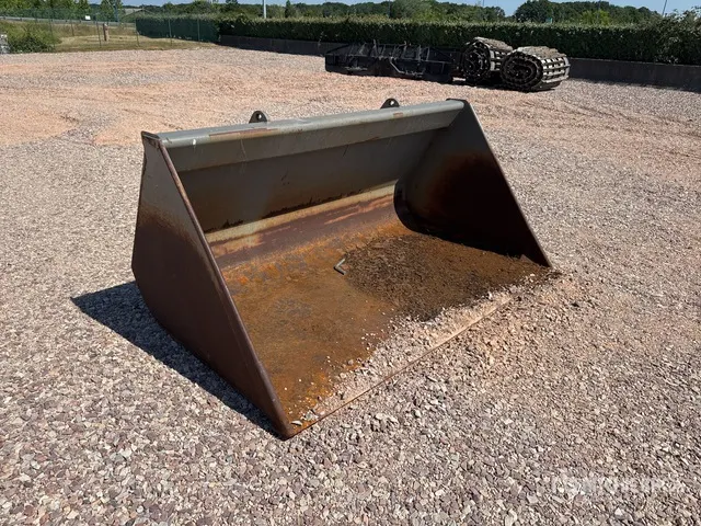 2015 JCB Q-FIT 2300 mm Godet Bucket