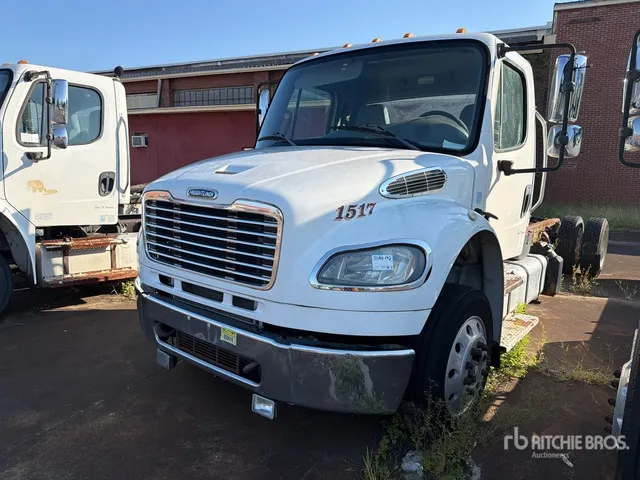 2015 Freightliner M2 106 4x2 S/A Car Carrier Truck