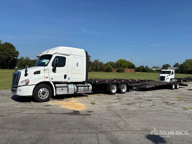 2019 Freightliner Cascadia 113 6x4 Sleeper Car Carrier Truck