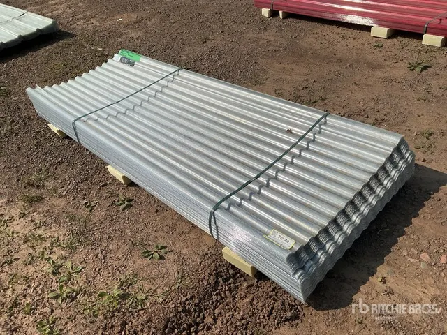 Quantity of (100) 3 ft x 7.87 ft Clear Polycarbonate Roof Panel (Unused)