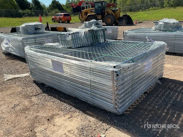 Quantity of (20) 7 ft 5 in x 6 ft Chain Link Temporary Site Fence (Unused)