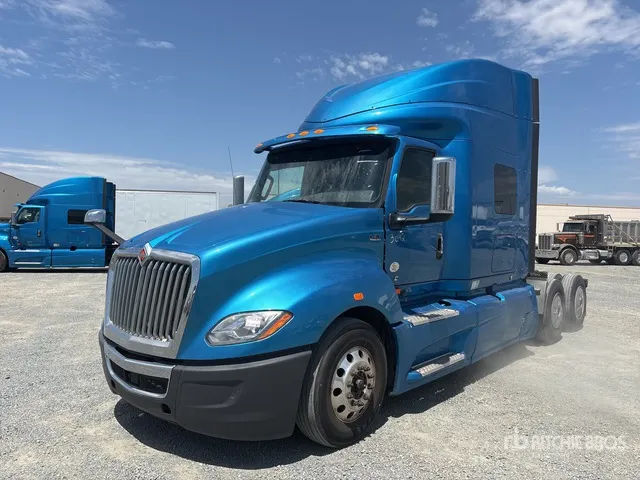 2020 International LT625 6x2 T/A Sleeper Truck Tractor