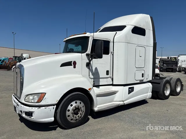 2012 Kenworth T660 6x4 T/A Sleeper Truck Tractor