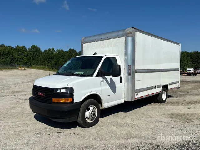 2021 GMC Savana G3500 4x2 Van Truck