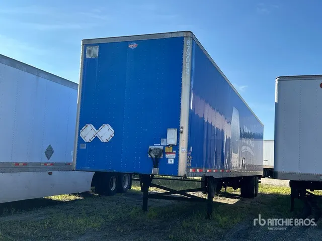 2014 Utility 53 ft x 102 in T/A Van Trailer