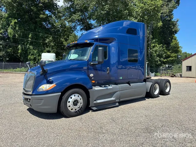 2019 International LT625 6x4 T/A Sleeper Truck Tractor