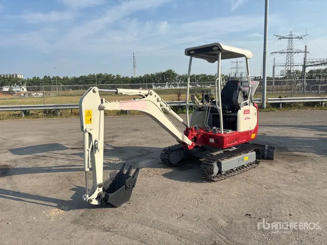 2016 Takeuchi TB140 Tracked Excavator (Inoperable)