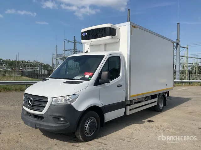 2022 Mercedes-Benz Sprinter 4x2 Refrigerated Truck (Unused)