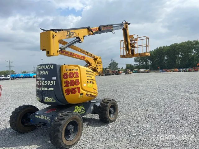 2006 Haulotte HA130JRT 4WD Diesel Articulating Boom Lift