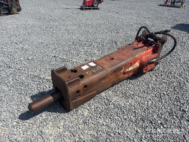 Hydraulic Breaker