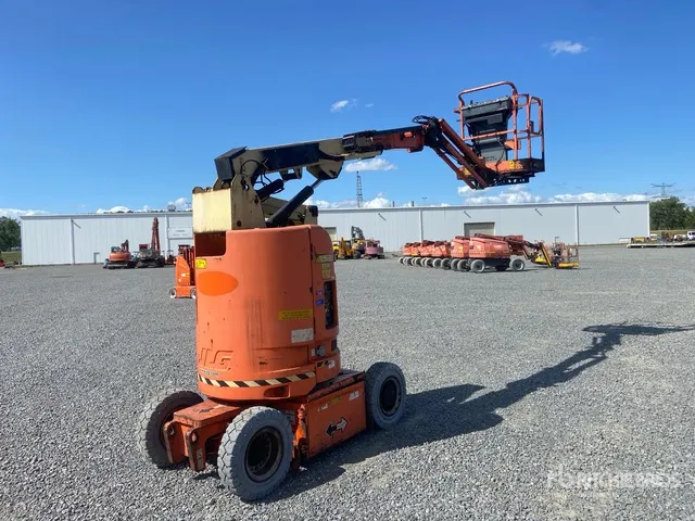 JLG E300AJP 2WD Electric Articulating Boom Lift