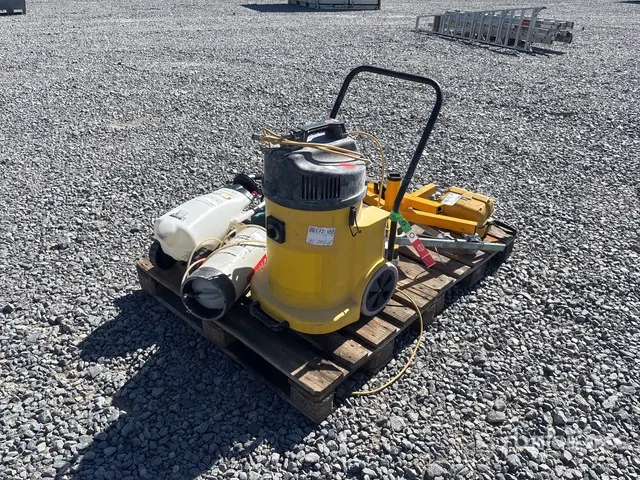 Boardlift CM70 Plate Elevator