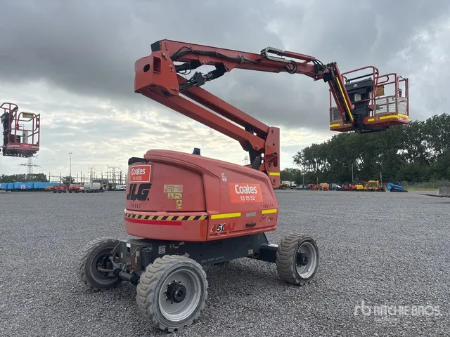2015 JLG 450AJ 4WD Diesel Articulating Boom Lift