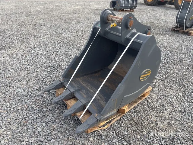 Strickland BT13 860 mm Digging Excavator Bucket - Fits Kobelco SK140 (Unused)