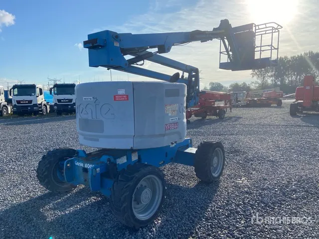 2014 Genie Z-45/25J 4WD Diesel Articulating Boom Lift