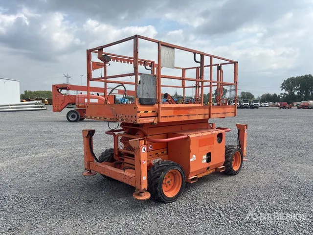 2015 Skyjack SJ6832RT 4x4 Diesel Scissor Lift (Inoperable)
