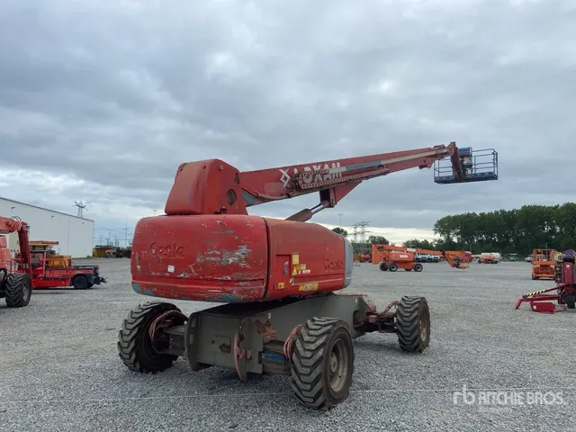 2010 Genie S-105 4WD Diesel Telescopic Boom Lift