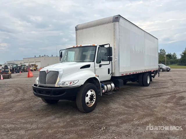 2019 International 4300 4x2 Van Truck