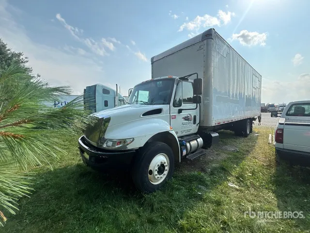 2017 International 4300 4x2 Van Truck