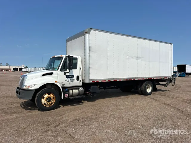 2018 International 4300 4x2 Van Truck