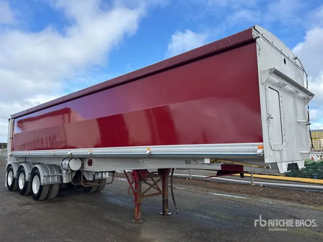 2011 Sloanebuilt 11 m Tri/A End Dump Trailer