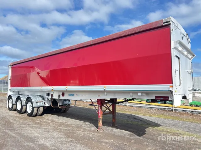 2010 Sloanebuilt 10.8 m Tri/A End Dump Trailer