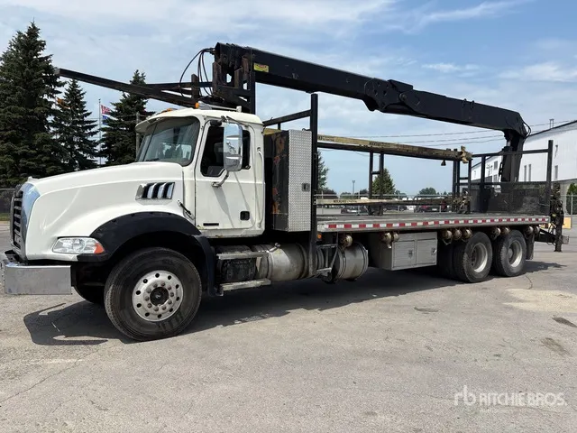 2009 Hiab 255-K3 5940 lb Knuckle Boom on 2007 Mack CT713 6x4 Boom Truck