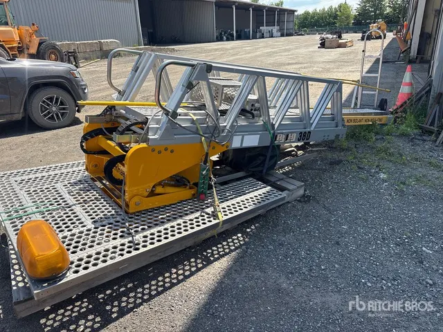 Robert Hydraulique RH38D 31 ft 1 in Telescopic Truck Mounted Boom