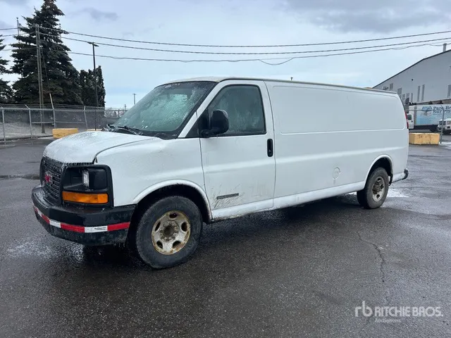 2011 GMC Savana 3500 Cargo Van