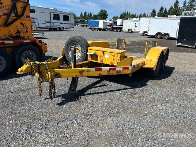 2005 LWL 10 ft T/A Equipment Trailer