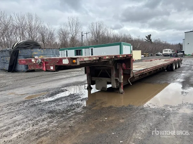 2014 Manac 14353A000 53 ft Tri/A 53 ft Extendable Step Deck Trailer (Inoperable)
