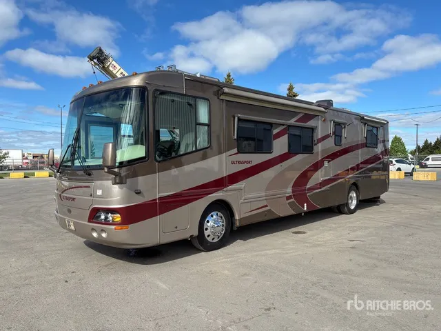 2003 Damon Ultrasport Motor Home
