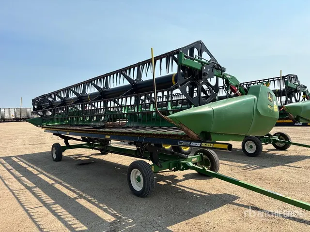 2022 John Deere 730D 30 ft Draper Combine Header