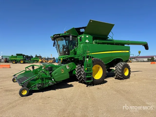 2018 John Deere S780 Combine Harvester